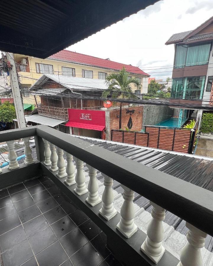 The Voyager Guesthouse Chiang Mai Zewnętrze zdjęcie